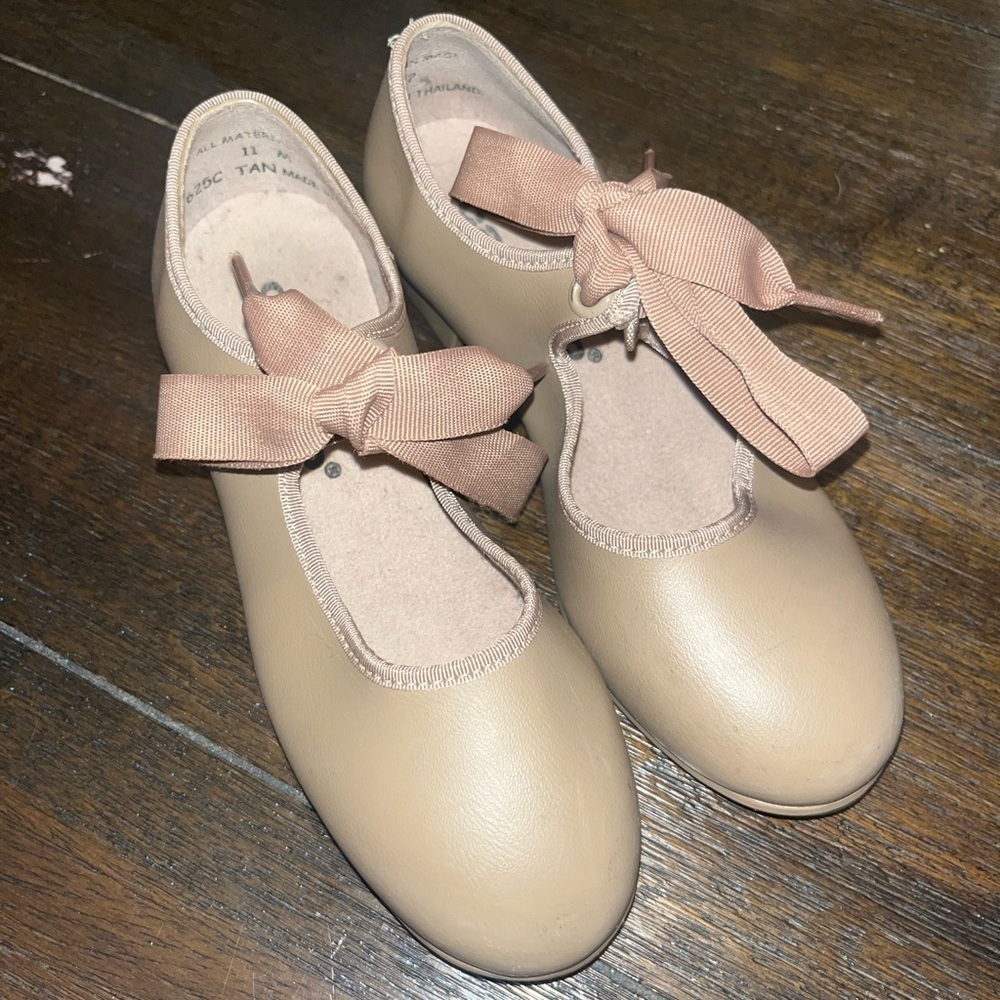 Capezio tap shoes size 11 taupe